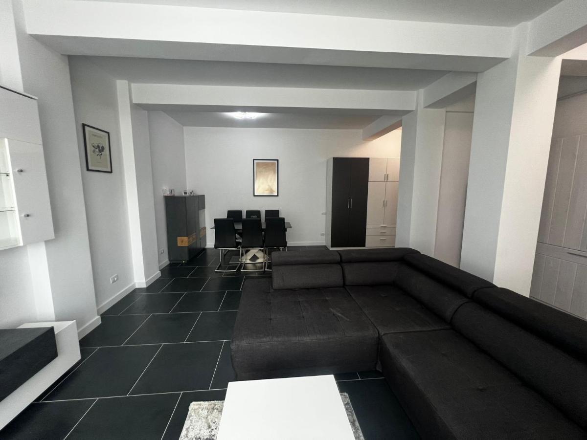 Marvellous Aparthotel With Master Apartments Suczawa Zewnętrze zdjęcie