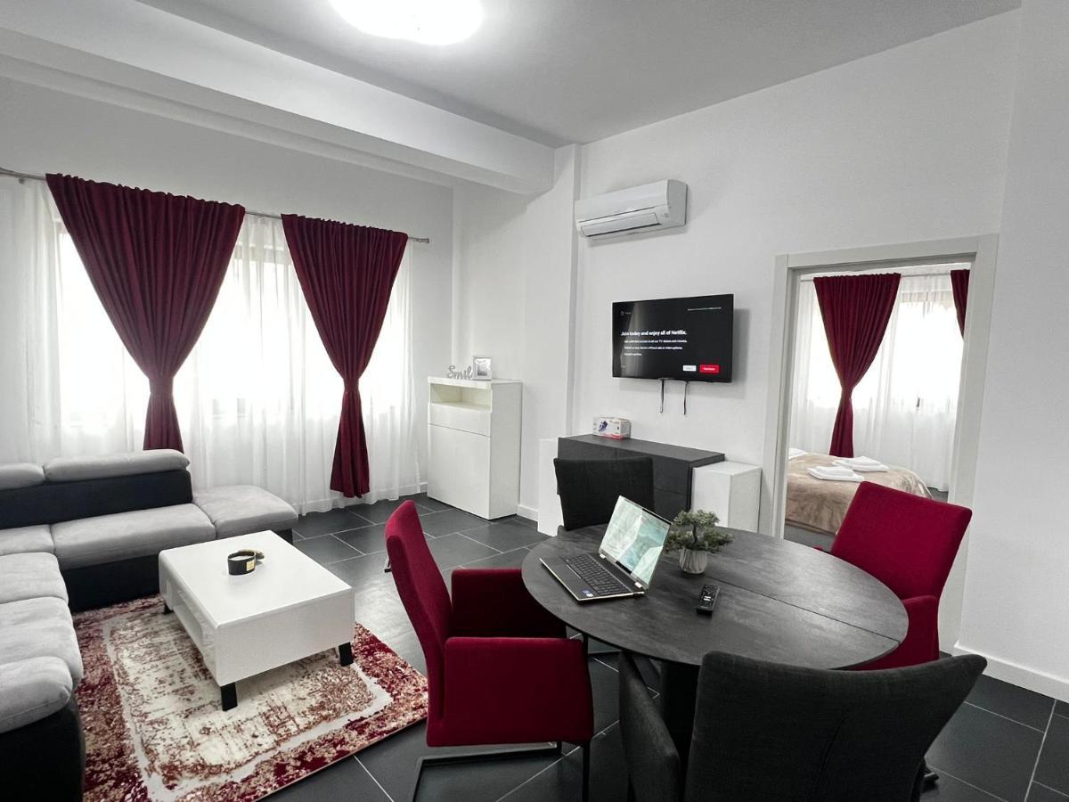 Marvellous Aparthotel With Master Apartments Suczawa Zewnętrze zdjęcie