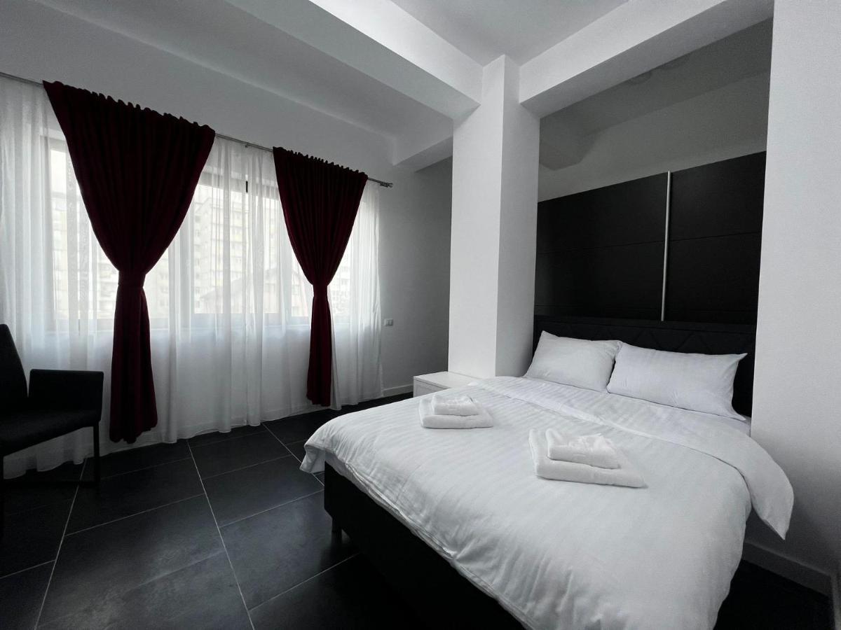 Marvellous Aparthotel With Master Apartments Suczawa Zewnętrze zdjęcie