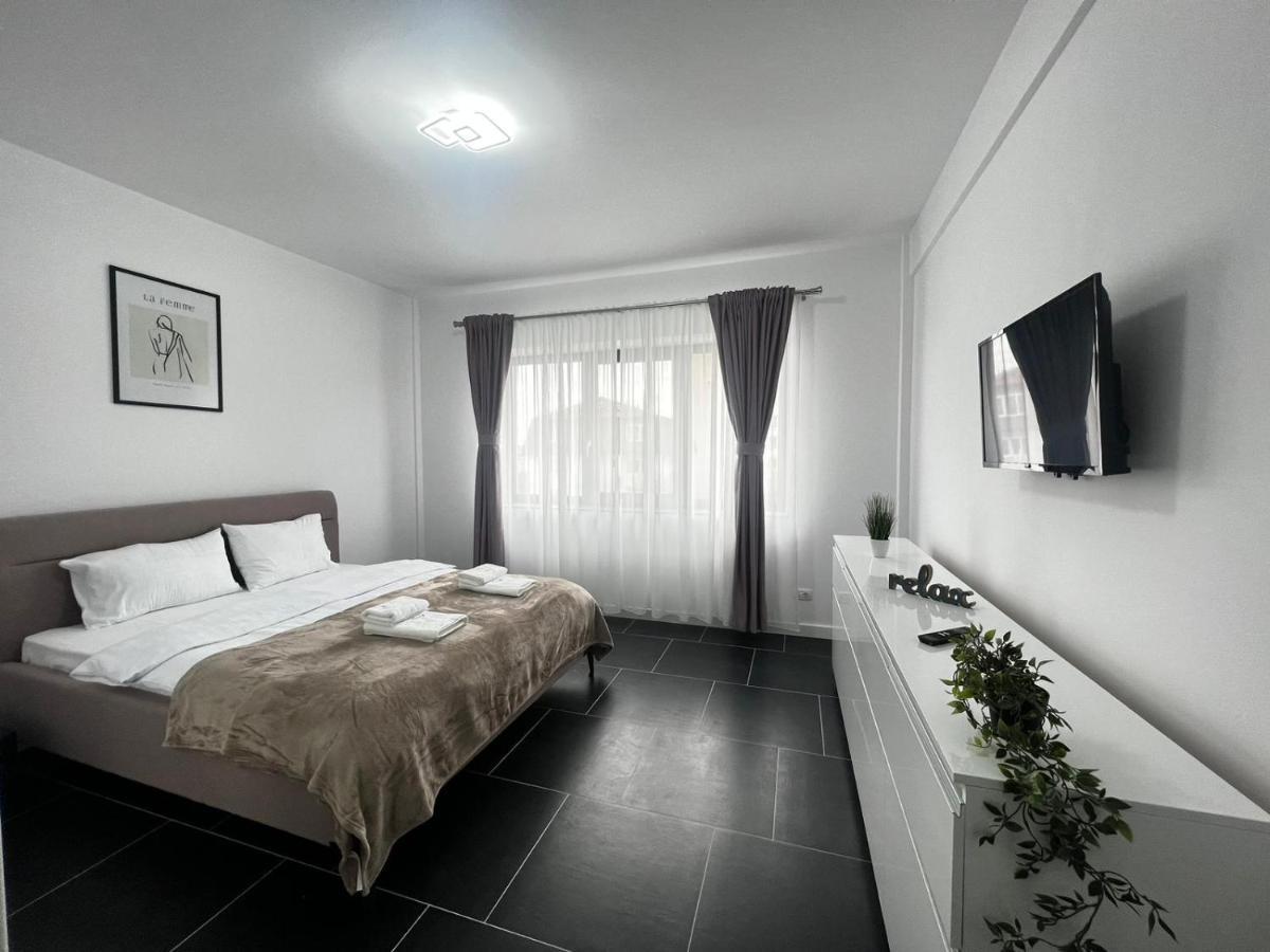 Marvellous Aparthotel With Master Apartments Suczawa Zewnętrze zdjęcie