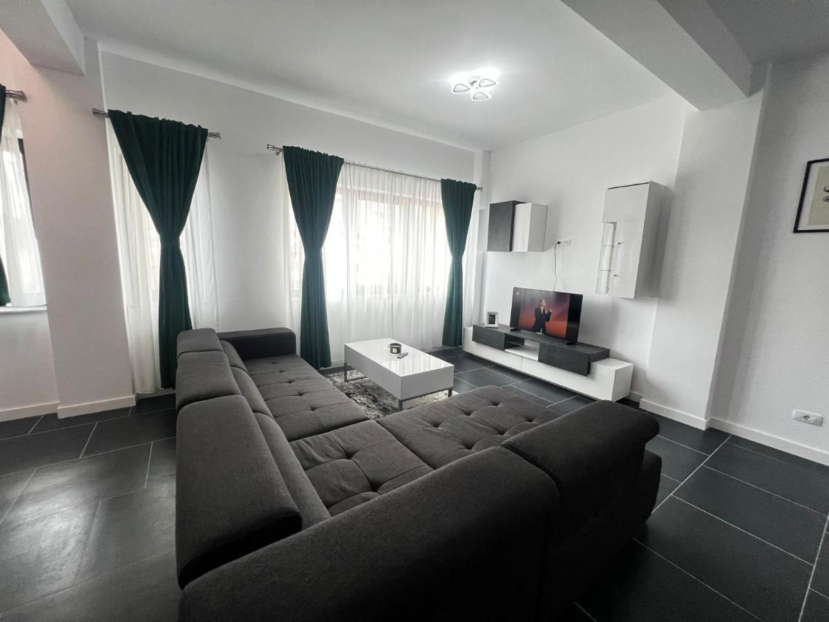 Marvellous Aparthotel With Master Apartments Suczawa Zewnętrze zdjęcie