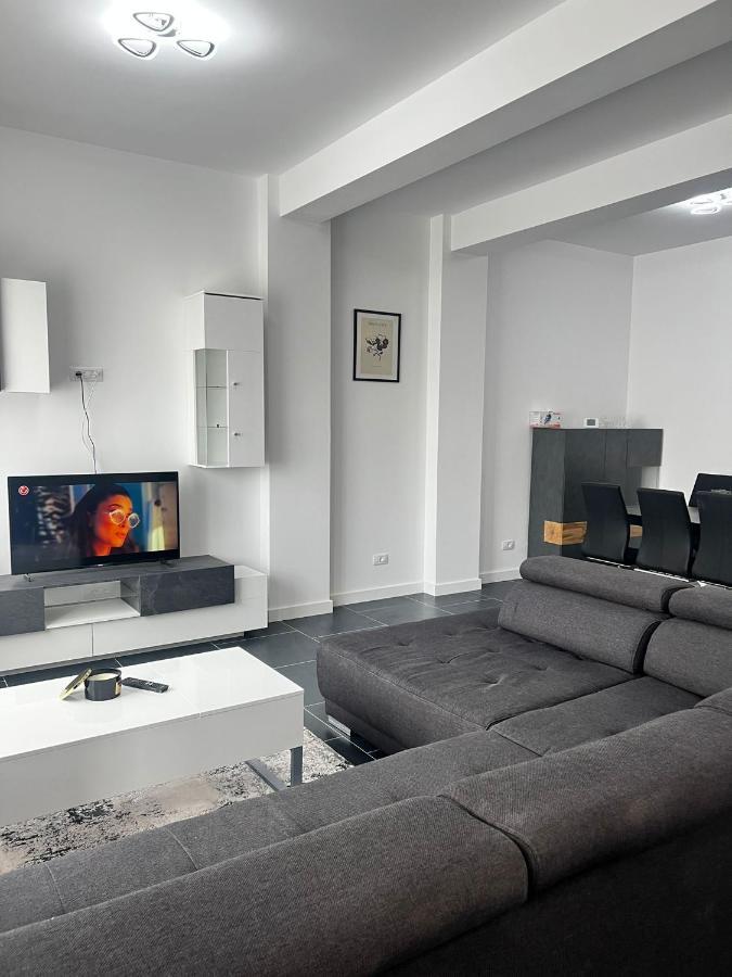 Marvellous Aparthotel With Master Apartments Suczawa Zewnętrze zdjęcie