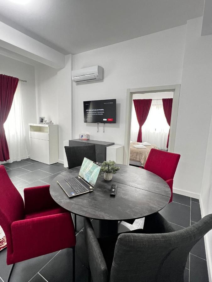 Marvellous Aparthotel With Master Apartments Suczawa Zewnętrze zdjęcie