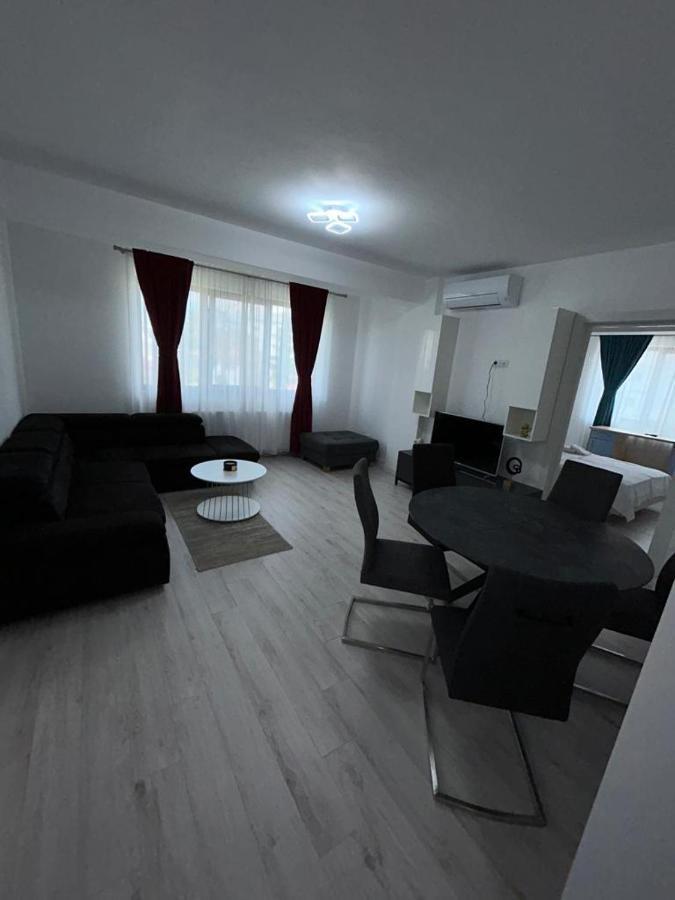 Marvellous Aparthotel With Master Apartments Suczawa Zewnętrze zdjęcie