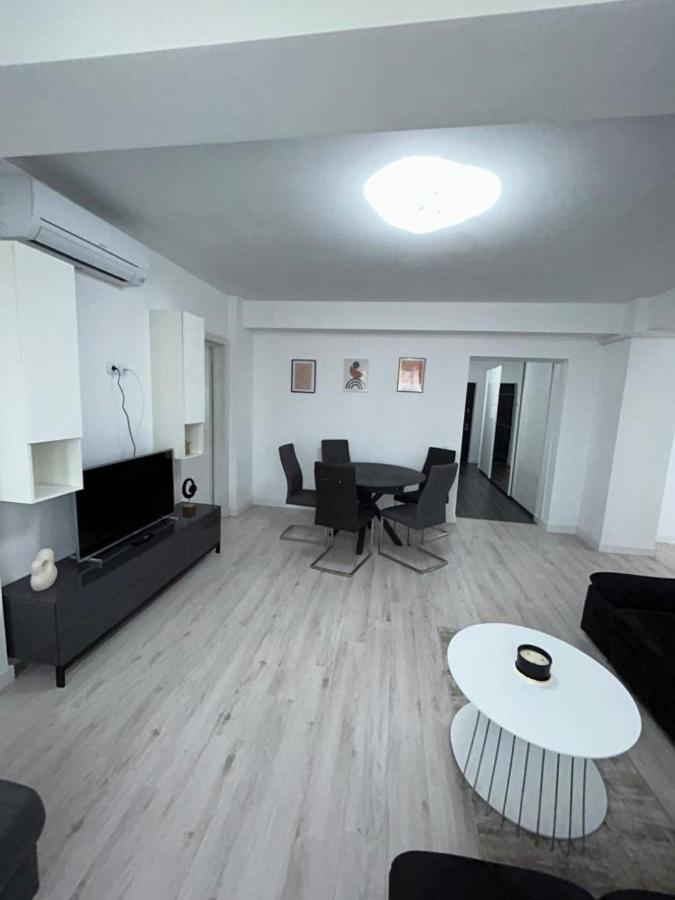 Marvellous Aparthotel With Master Apartments Suczawa Zewnętrze zdjęcie